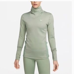 NIKE Pro Therma-fit Women's Long-sleeve Top In Jade Smoke/ White XS